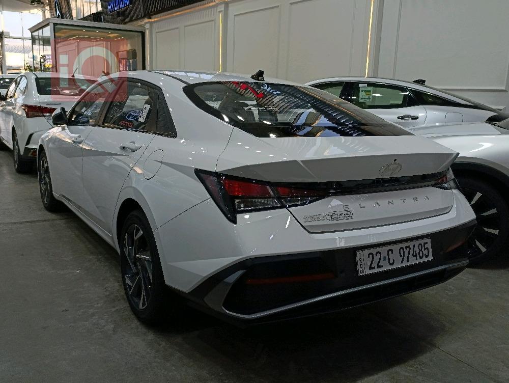 هیوندای ئەلەنترا